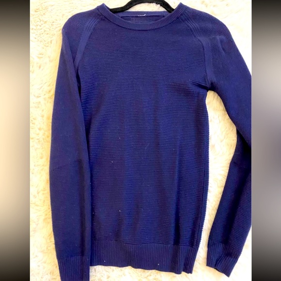 Lululemon Sweater - Picture 1 of 2